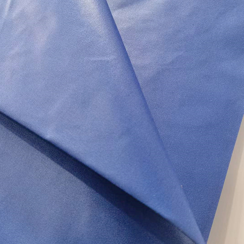 TMIE-08-1-3 Åndbar kjole stof Bredde 115 cm Vægt 90 GSM Ingrediens Polyester farvet med glat poleret polyester poplin stof