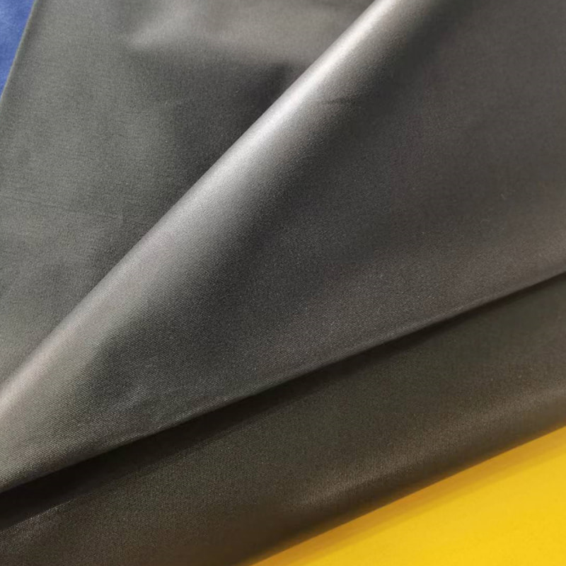 TMIE-08-1-3 Åndbar kjole stof Bredde 115 cm Vægt 90 GSM Ingrediens Polyester farvet med glat poleret polyester poplin stof