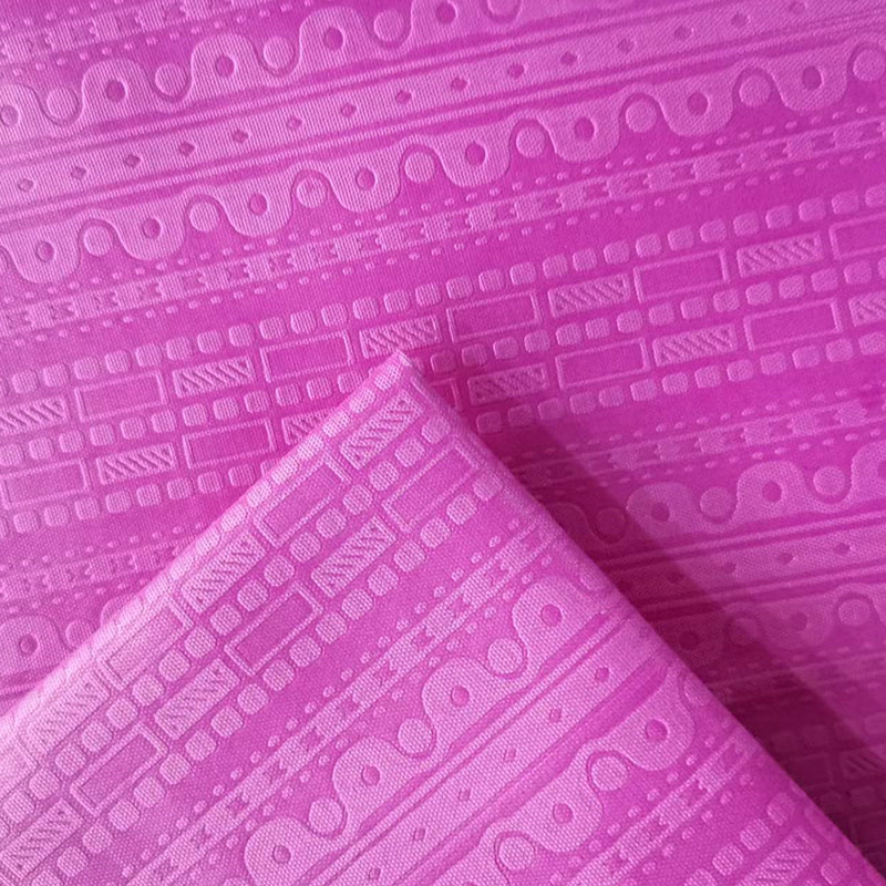TMIE-08-2-3 115GSM 100% polyester High-density High-count farvet med geometrisk mønster præget poly poplin stof