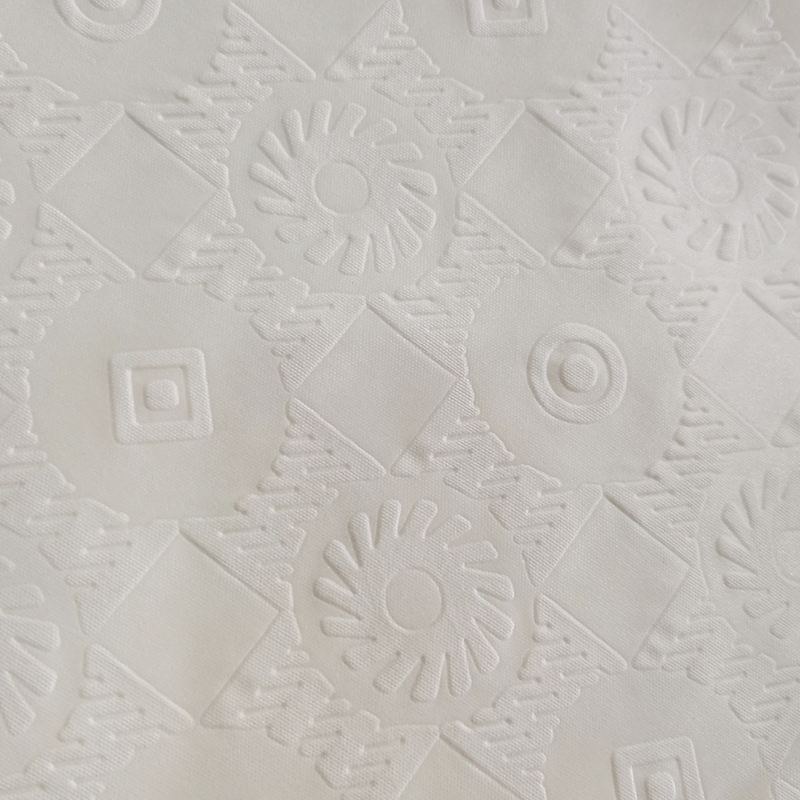 TMIE-08-2-1 Smal bredde stof Højdensitet 100GSM tilpasset farve farvet med 3D præget polyester poplin stof